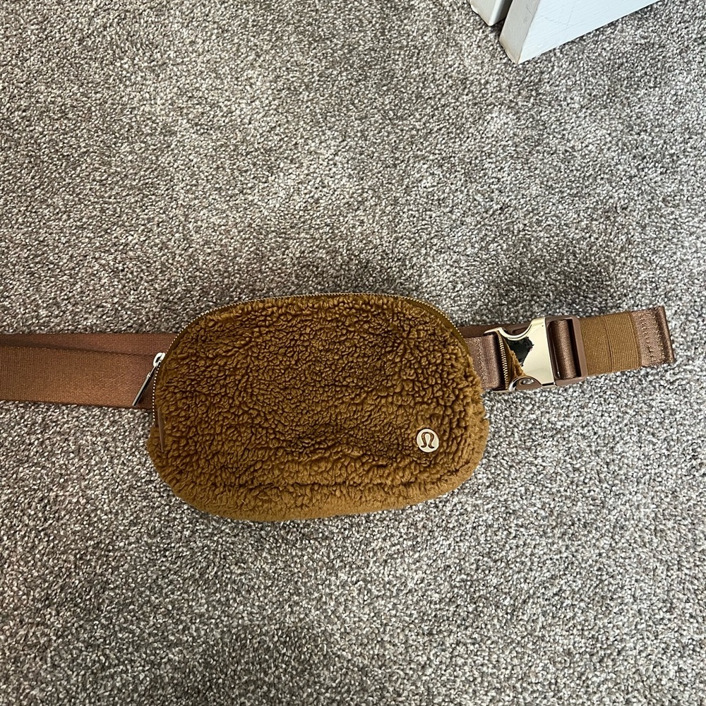 Lululemon Tan Sherpa Belt Bag